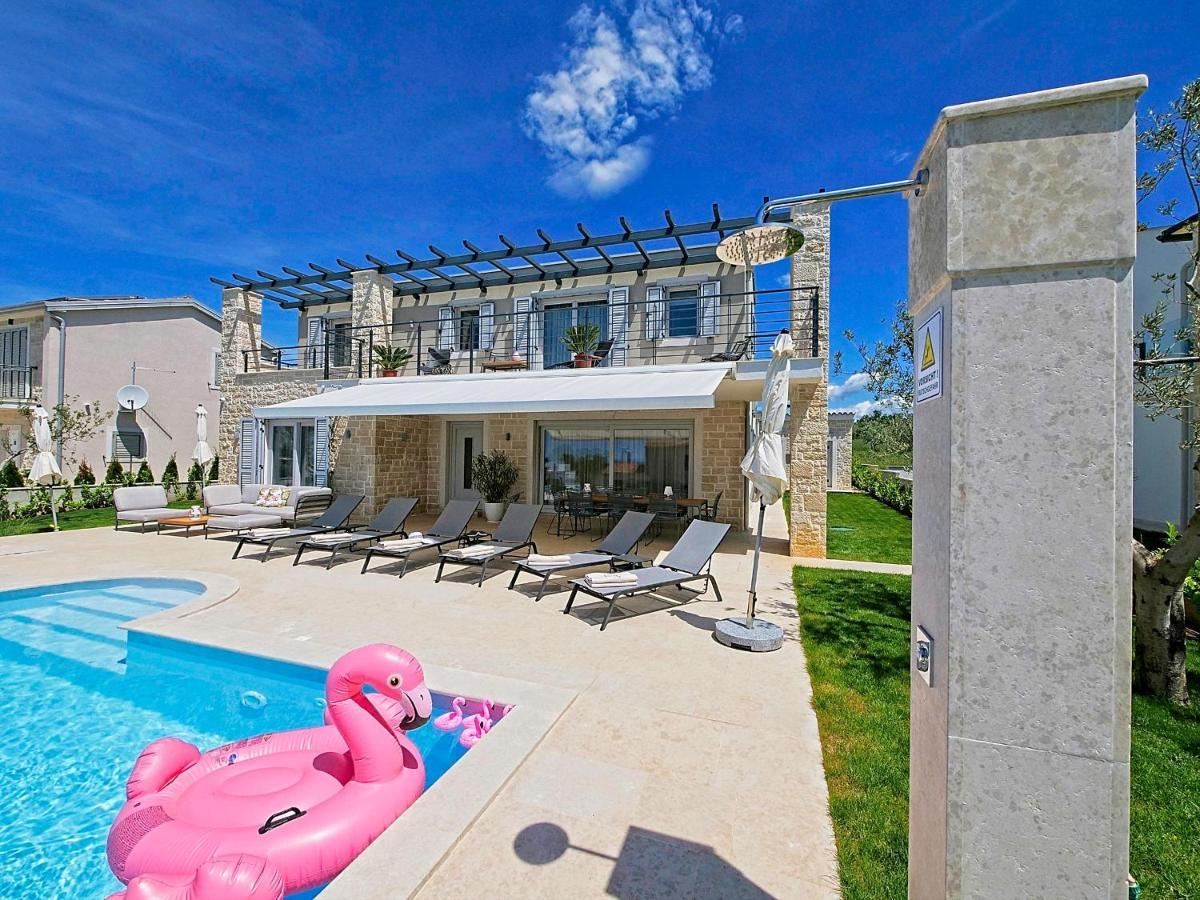 Villa Flamingo Kaštelir Екстериор снимка