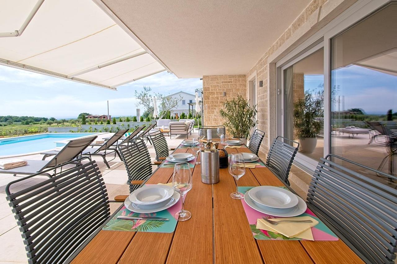 Villa Flamingo Kaštelir Екстериор снимка