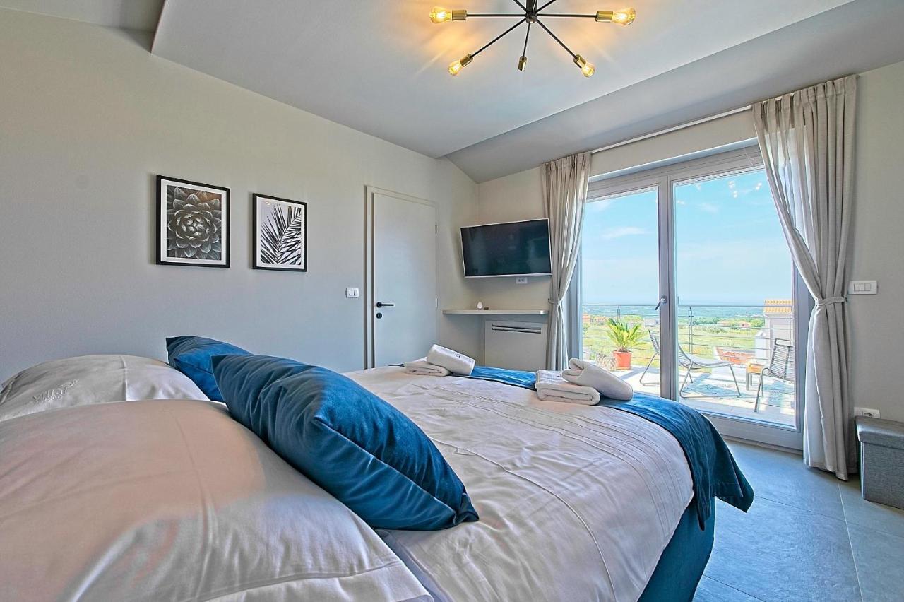 Villa Flamingo Kaštelir Екстериор снимка